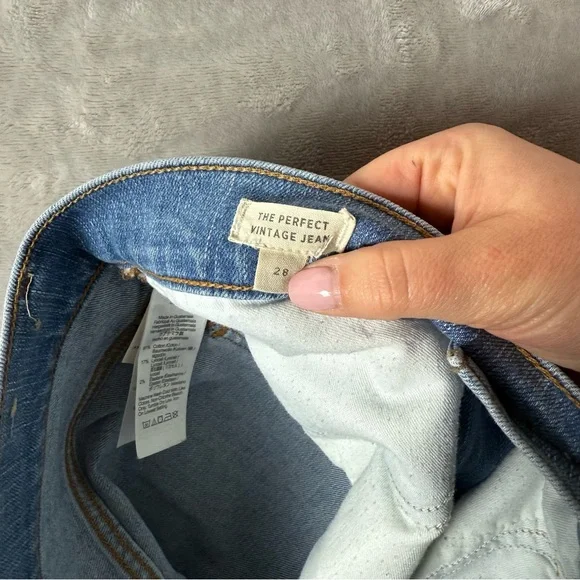 Madewell The Perfect Vintage Jean Distressed Raw Hem Size 28 - Picture 3 of 9